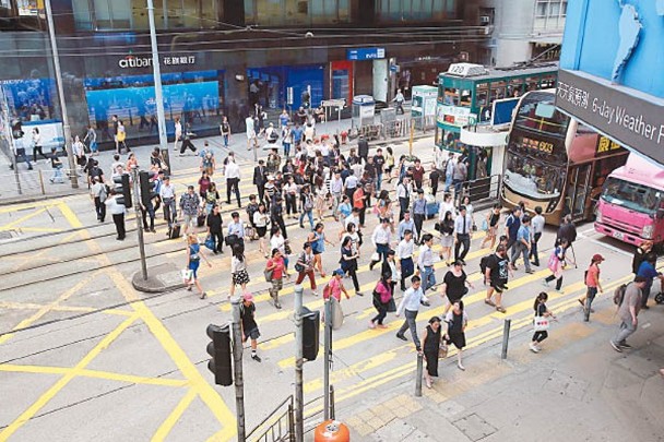 陳茂波：下財年仍會採取擴張性的財政政策