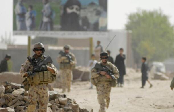 澳媒：澳大利亞前防長承認澳軍罪行調查結果