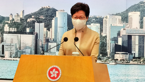 向法庭說謊 並棄保潛逃 林鄭質疑許智峯誠信