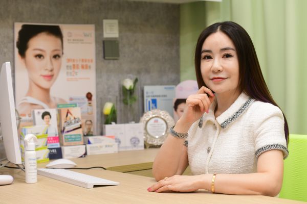 中港醫療董事長蕭靖瑜 全年無休診所 為客提供最佳服務