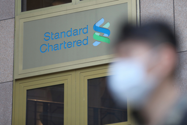 英倫銀行批准匯控、渣打等銀行恢復派息