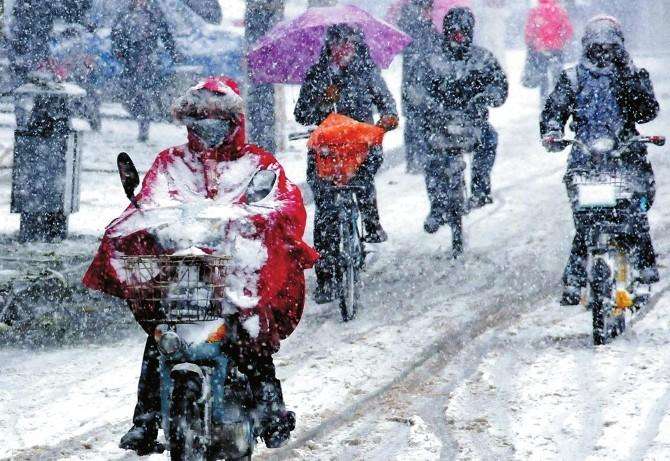 寒潮藍色預警繼續發布：全國多地將先後降溫6～8℃