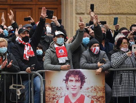 意大利足壇名宿羅西舉行葬禮