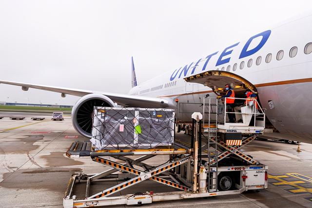 輝瑞疫苗在全美展開配送 特朗普彭斯14日起可接種