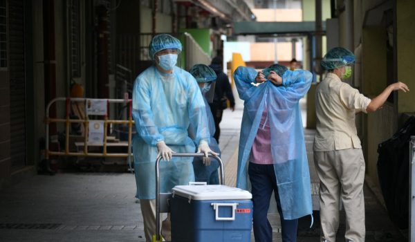 消息：本港今日新增約80宗確診