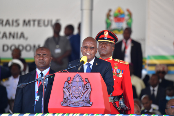 習近平同坦桑尼亞總統通電話 坦方：支持中方在香港等問題上的立場