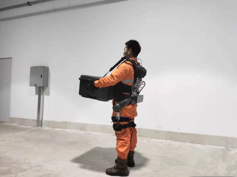 搬運外骨骼亮相嫦娥五號返回器搜索現場