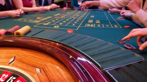 澳門今年賭收跌逾七成