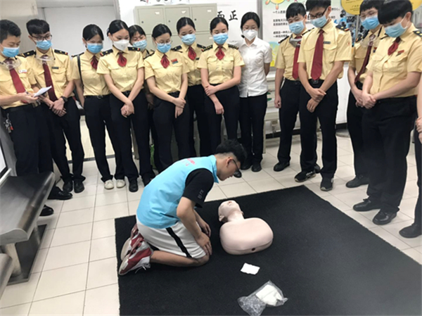 廣州地鐵首批59台AED今日投入使用