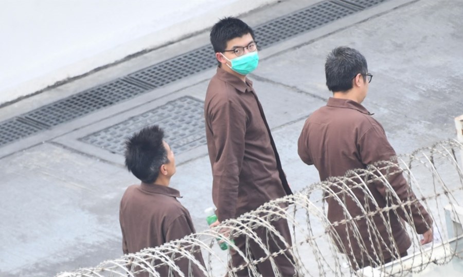 黃之鋒等涉參與未經批准集結 案押明年一月再訊