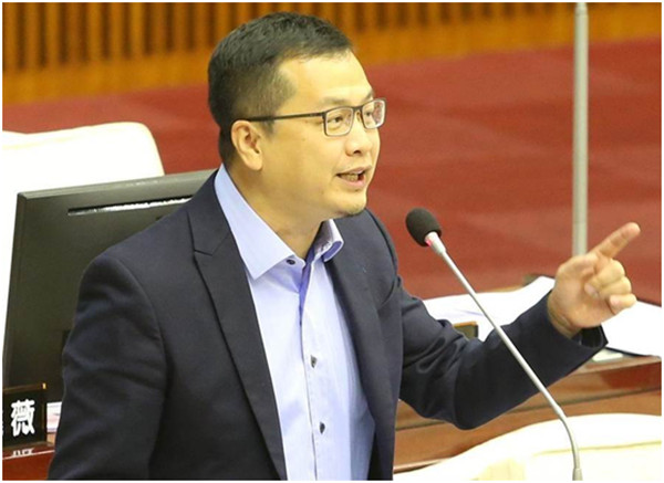 反對進口「萊豬」出新招！國民党台北市議員發起「懸崖勒豬」活動