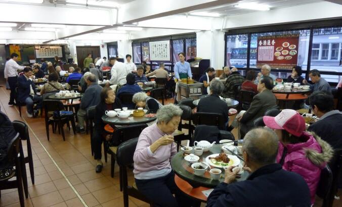 疫情持續嚴峻 上環蓮香居今日起停業