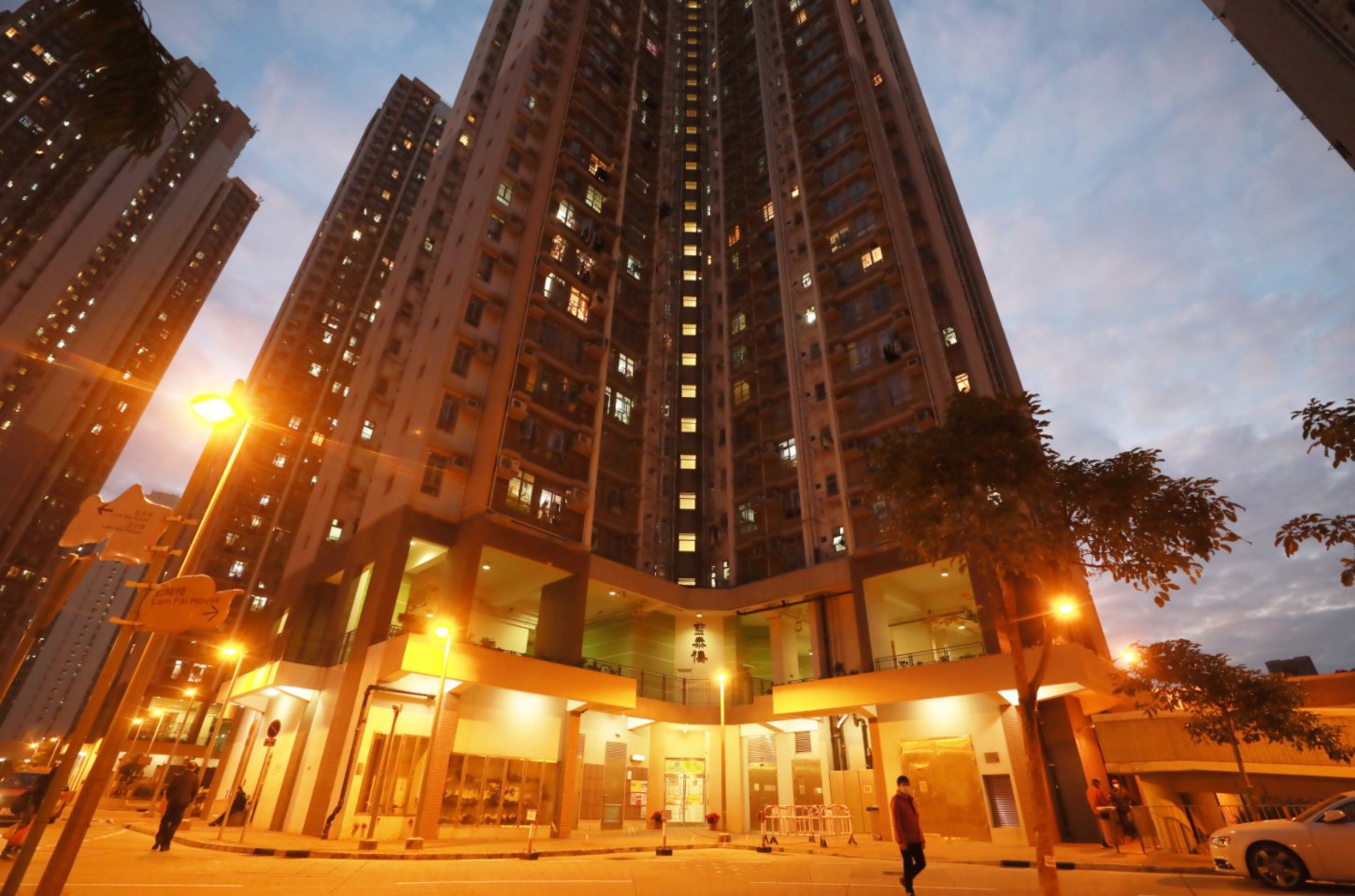 港府在藍田邨富山邨及石籬二邨增設流動採樣站