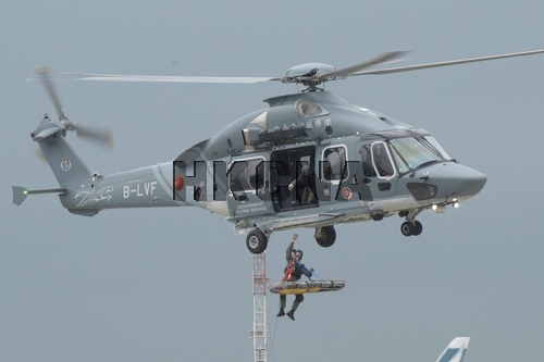 香港飛行服務隊遭美制裁 總監：會繼續堅守專業精神