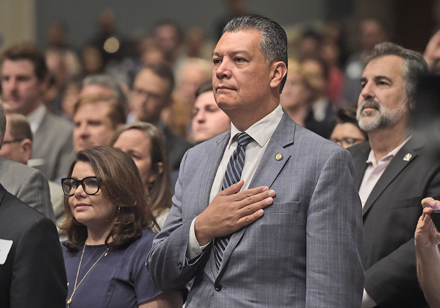 加州产生史上首位拉丁裔國會參議員