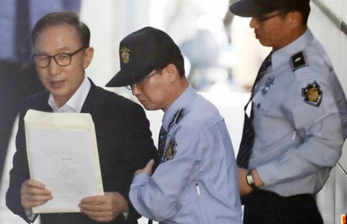 韓國前總統李明博10名警衛確診