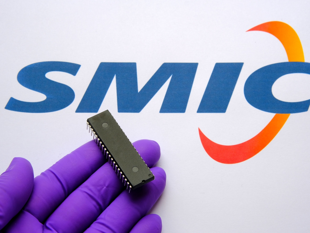 中金：維持中芯「跑贏行業」評級