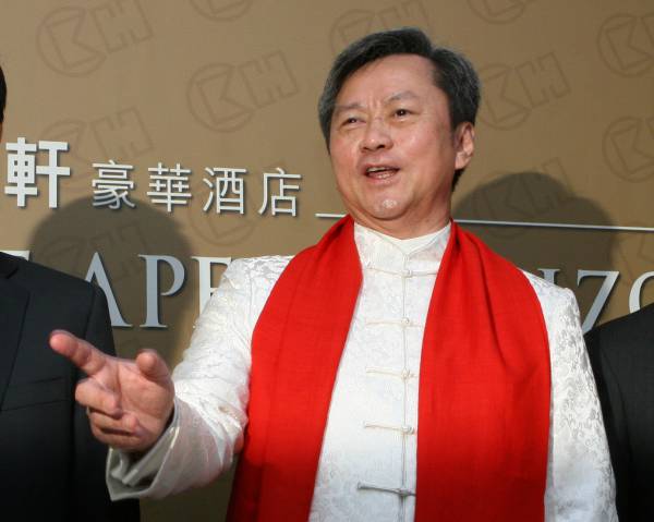 長實趙國雄傳1.07億沽雅賓利大廈