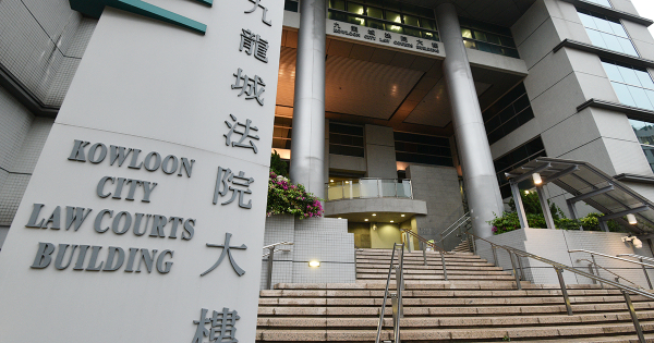 海關機場檢獲液態可卡因 拘捕巴西抵港男子