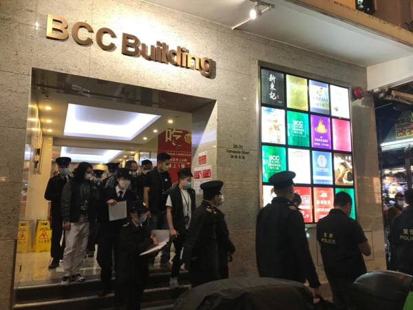 警方反罪惡行動 拘21人檢獲毒品及武器