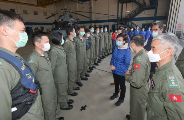 有片 | 林鄭月娥訪飛行服務隊總部 乘直升機視察多個發展計劃