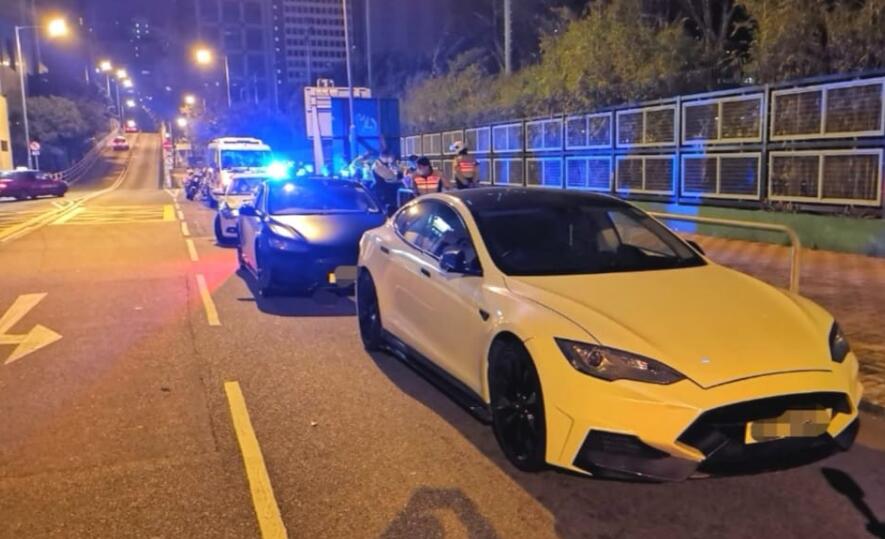 警方港島區打擊非法賽車 扣19車拘捕4司機