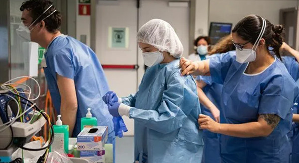 紐約州新冠病毒檢測陽性率激增