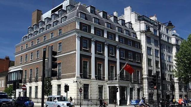 駐英使館：英方有關12逃犯言論混淆是非