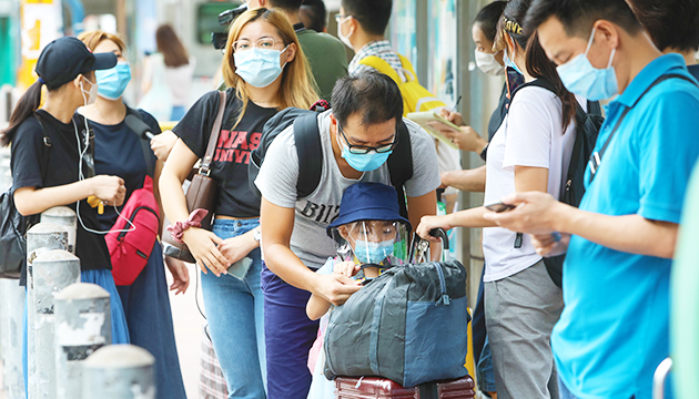下月5日起，經深圳灣口岸通關須持健康驛站房間網上預約確認單