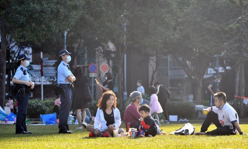 康文署呼籲市民节日期间切勿聚集及亂拋垃圾