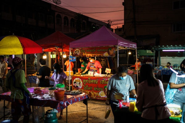 泰國禁止疫情嚴重地區聚集性活動