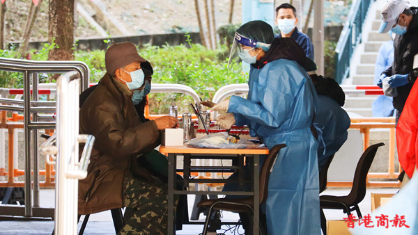 圖集｜彩雲邨繡文樓設臨時採樣站 為居民免費檢測