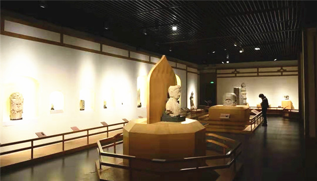內含海外回歸文物  76件龍門石窟藏品亮相深博