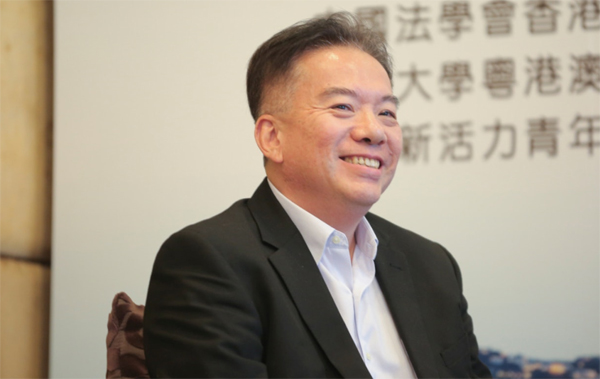 黃友嘉今日接任教大校董會主席 祝師生身體健康