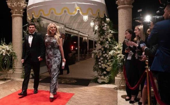 數百人未戴口罩參加特朗普跨年派對 特朗普本人臨時缺席