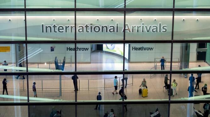 禁英國航班抵港 入境處：接獲210名港人求助