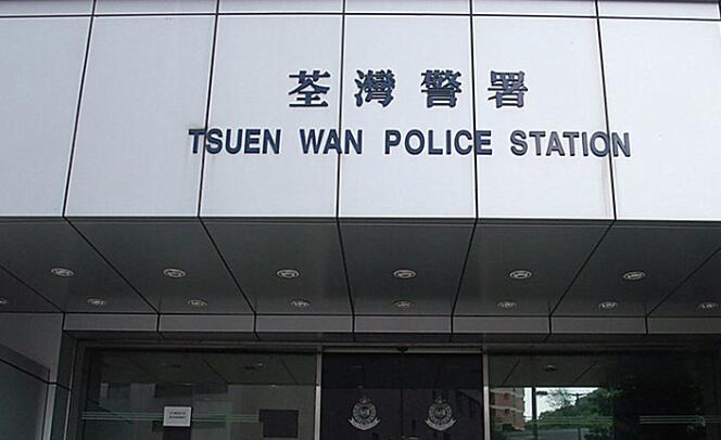 港府跨部門突擊搜查荃灣工廈 兩人被捕