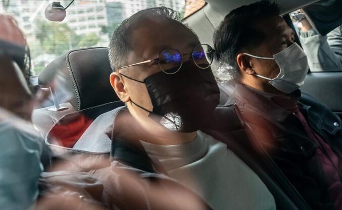 涉違國安法 戴耀廷等多名反對派獲准保釋離開警署