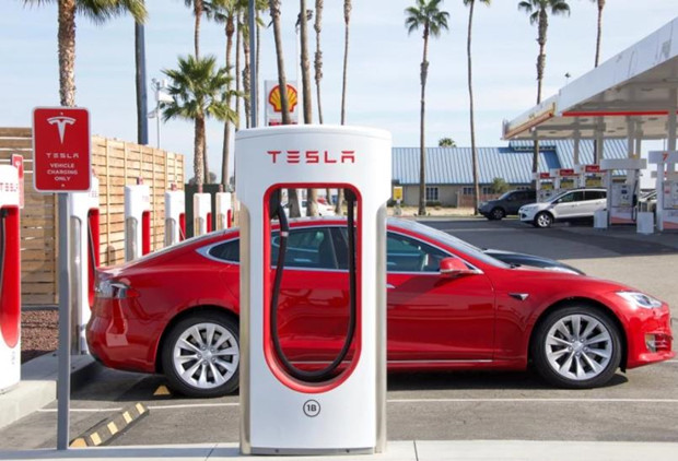 特斯拉創紀錄連漲11天 投行Evercore首次取消該股「賣出」評級