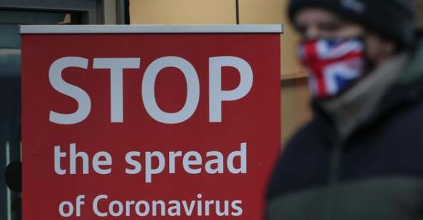 英國單日再有近5.5萬人確診