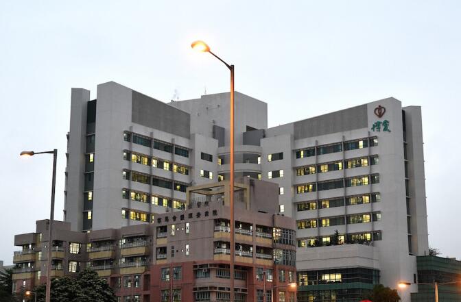 本港昨日9間公院爆滿 近4000人求診逼爆急症室