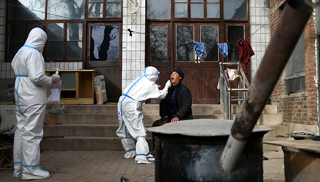 個人、家庭、跨區域：今冬疫情防控尤須築牢這三道防線