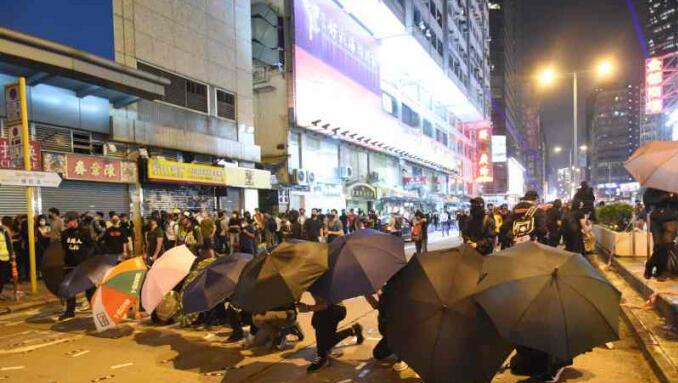 涉旺角非法集結 設計師獲准保釋3月再訊