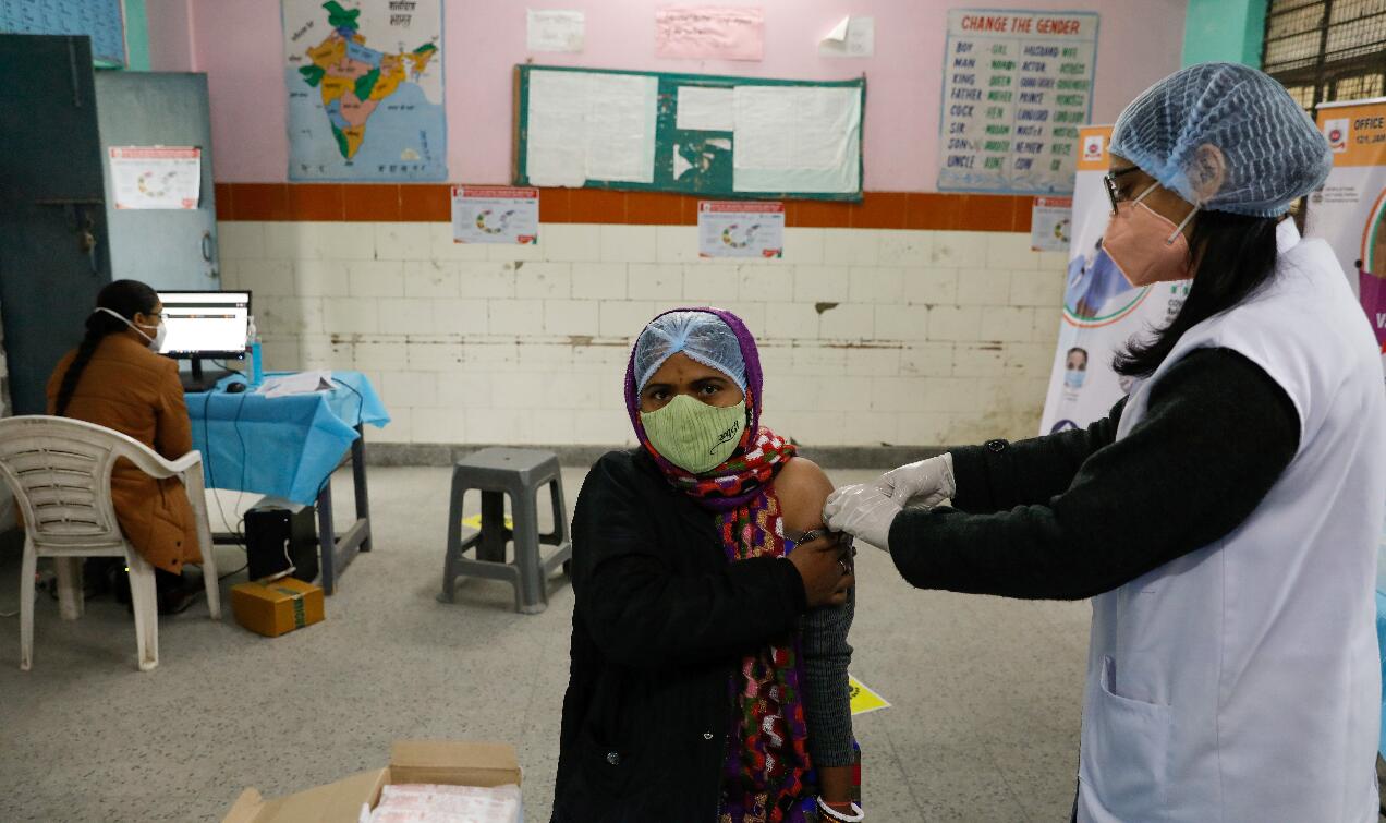 印媒：民眾接種疫苗若有不良反應 業者須賠償