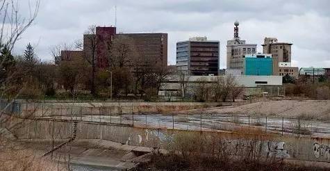 美國弗林特「鉛水」案9名官員被訴以刑事罪名 前州長被控瀆職