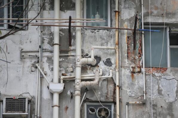 民建聯就公屋喉管滲漏等問題約見房署 促加快檢查維修