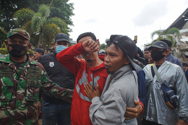 印尼地震已造成45人遇難 逾800人受伤