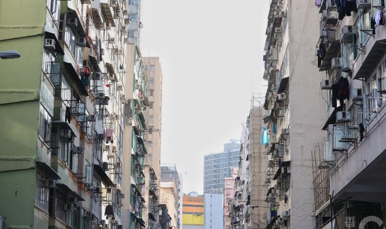 余珍：「廟街疫區」爆疫揭「三無大廈」積弊 屋宇署應加強執法