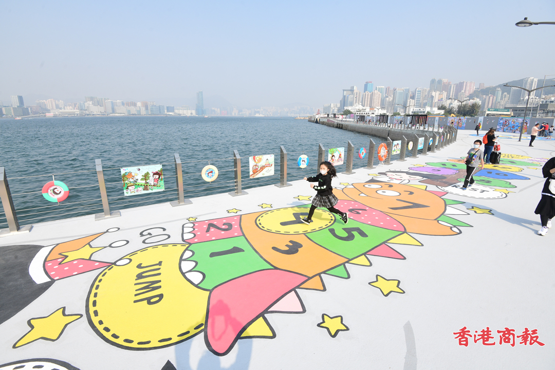 圖集 | 「Take a break」——到灣仔北海濱長廊賞畫吧