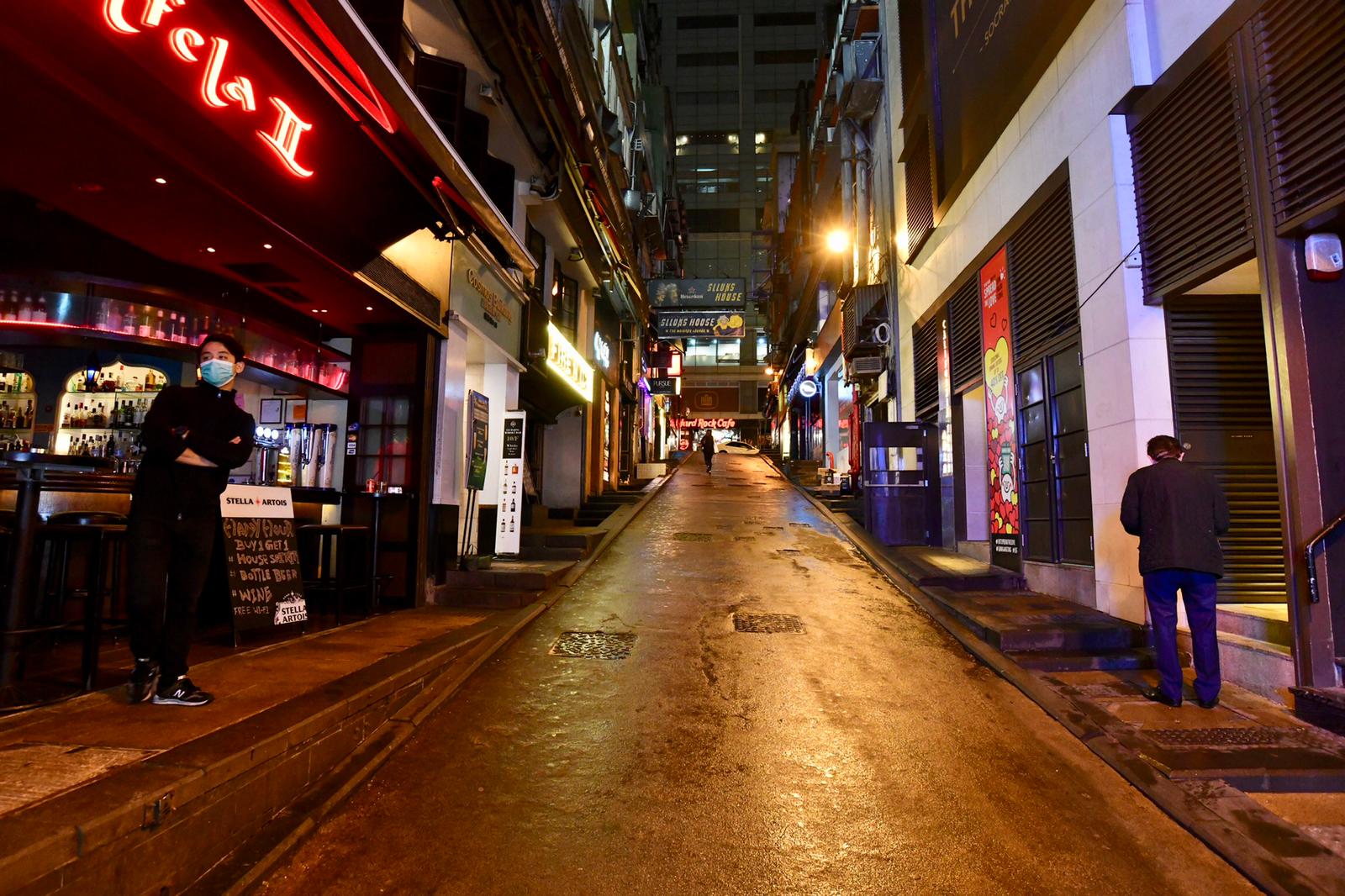 疫下酒吧業陷財困  業界望顧客使用「安心出行」換盡早復業